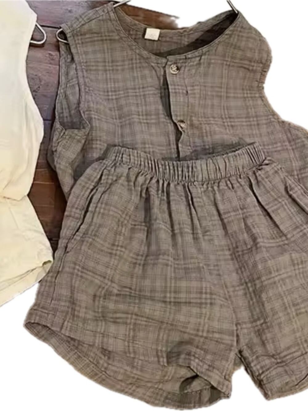 New toddler Plaid Two-Piece Set 3T